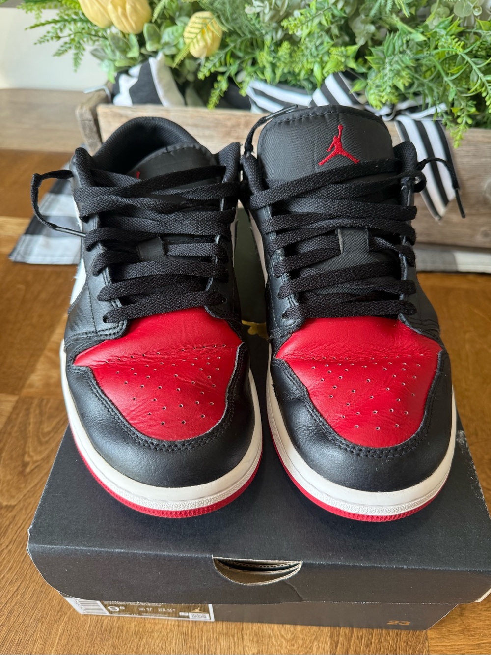 Jordan Low-Top Sneakers - Black White Red - Picture 3 of 4